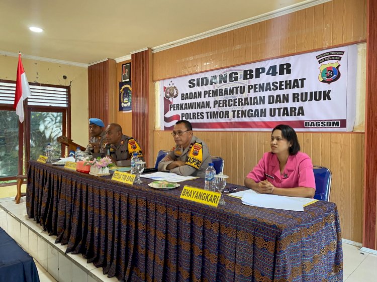 Polres TTU Berikan Pembekalan Pernikahan Melalui Sidang BP4R