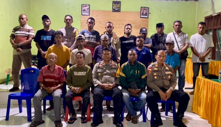 Kapolres Alor Gelar Pertemuan Bersama Tokoh Masyarakat Desa Air Kenari, Dorong Perdamaian Pasca Tawuran Antar Pemuda