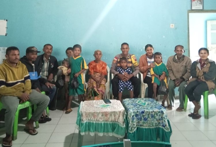 Respons Cepat Isu Viral, Kapolsek Miomaffo Barat Fasilitasi Mediasi Status Pengasuhan Tiga Anak Telantar di Desa Eban