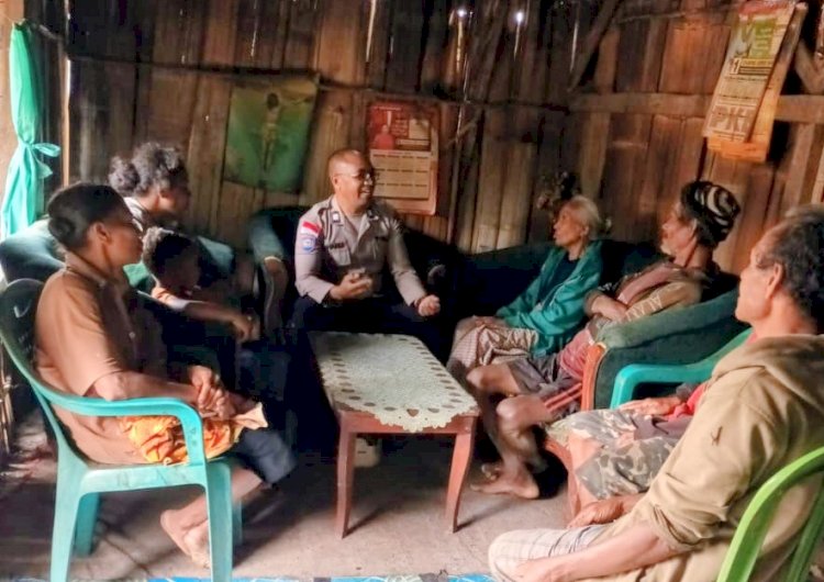 Polsek Miomaffo Barat Gelar Patroli Dialogis Guna Jamin Kamtibmas dan Dekatkan Diri dengan Masyarakat Desa Eban